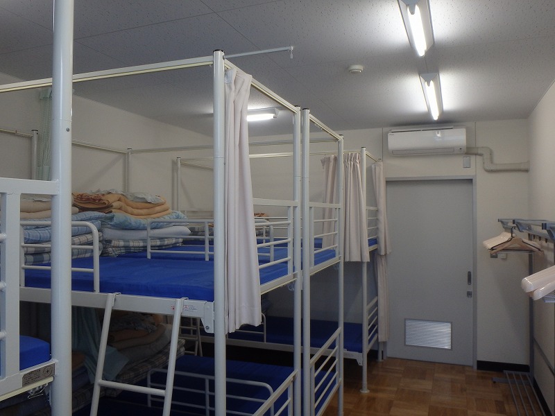 洋室(8人部屋)