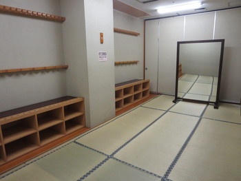 更衣室(男女あり)